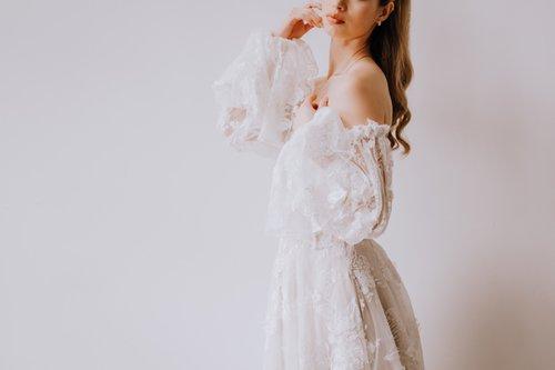 mobile - carousel-hero-element image-0